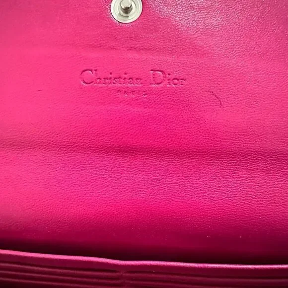 Ladies Dior wallet added a chain - Picture 14 of 16